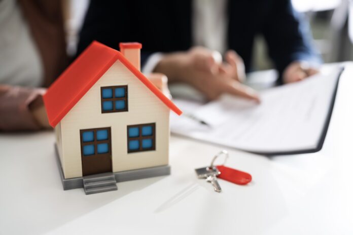 Real Estate Rent Contract Sign