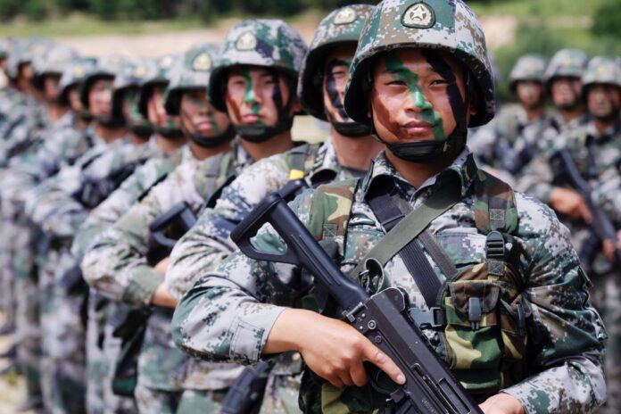 China to increase military spending by 7% in 2017
